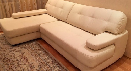 Обивка углового дивана.  Сычёво